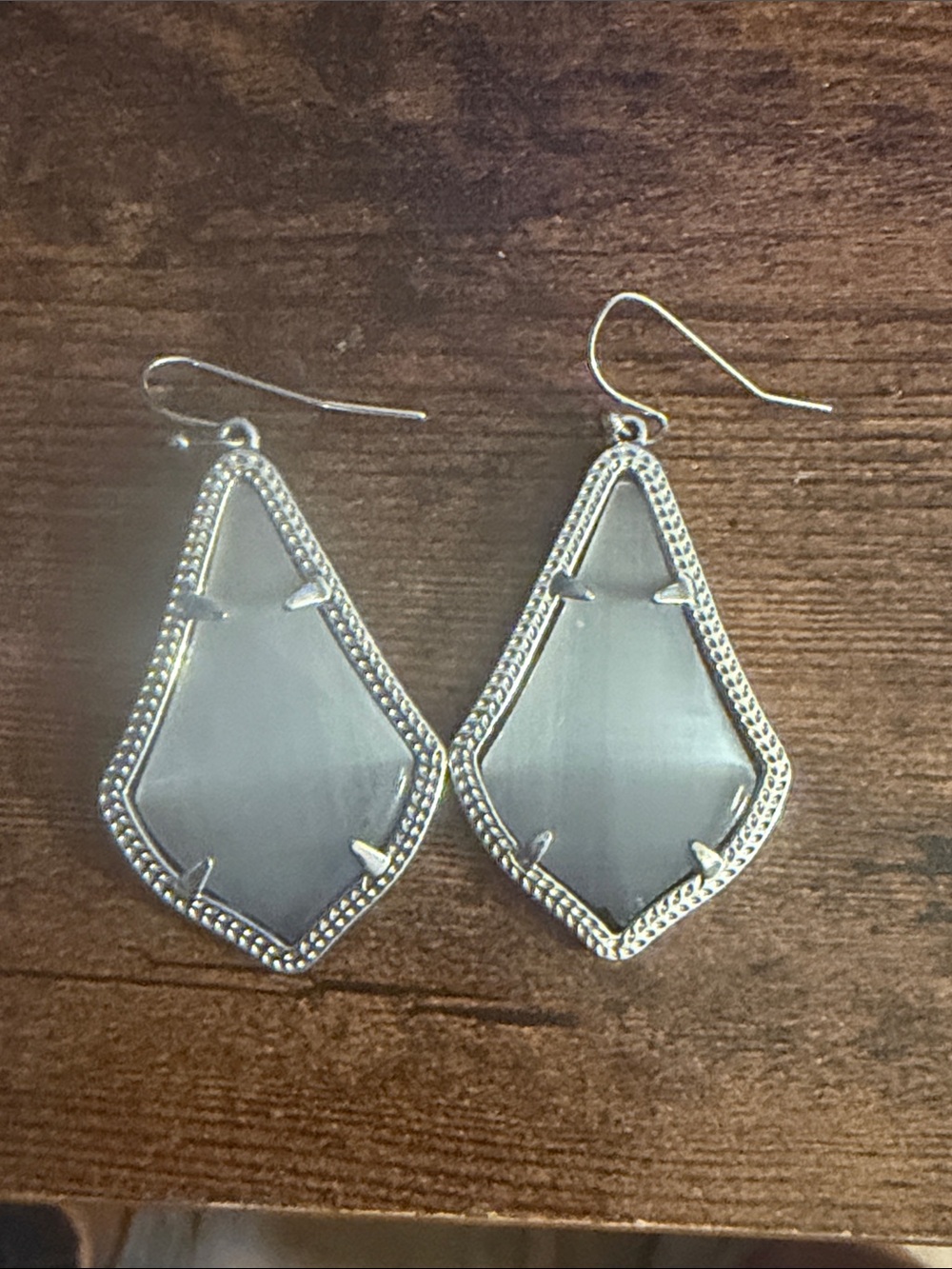 Kendra Scott Gray Kite Glass Drop Earrings